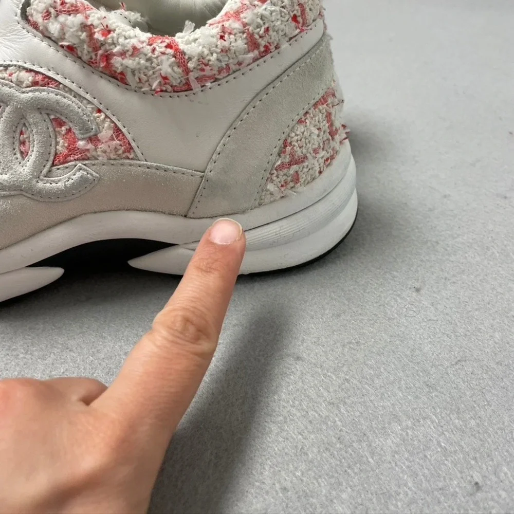 Chanel Tweed Leather Suede Sneakers Womens 39 White‎ Pink G38299 Low Top CC Logo